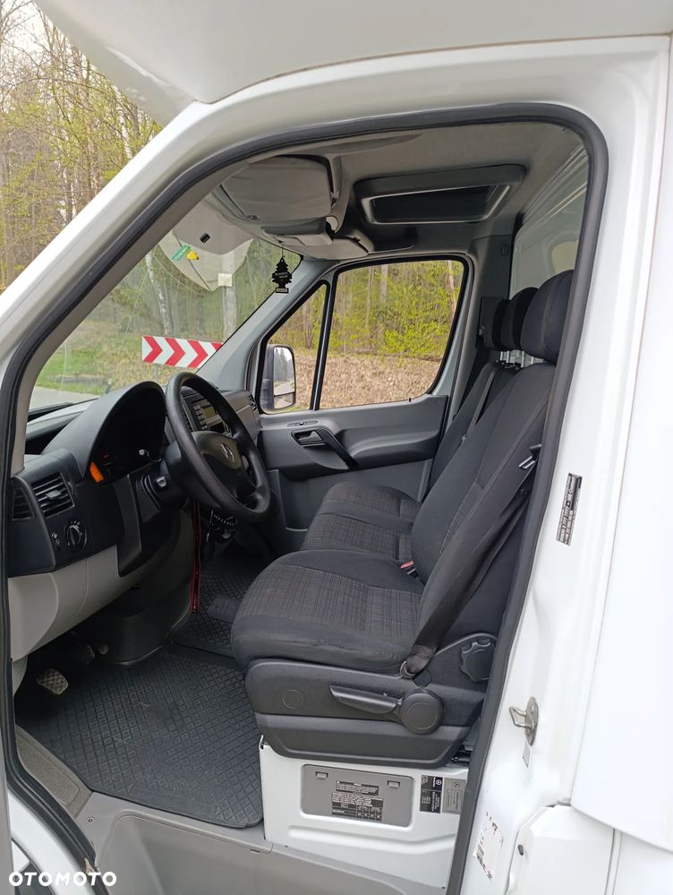 Mercedes-Benz sprinter - 32