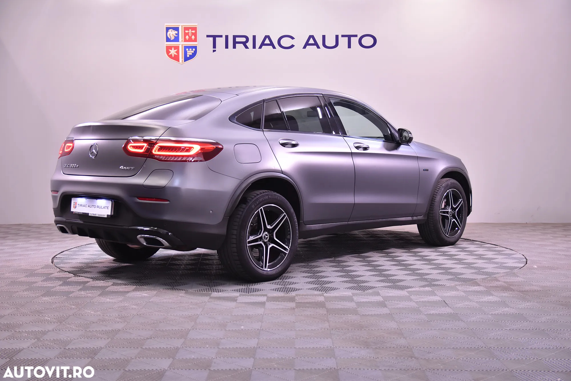 Mercedes-Benz GLC Coupe 300 e 4Matic 9G-TRONIC AMG Line - 5