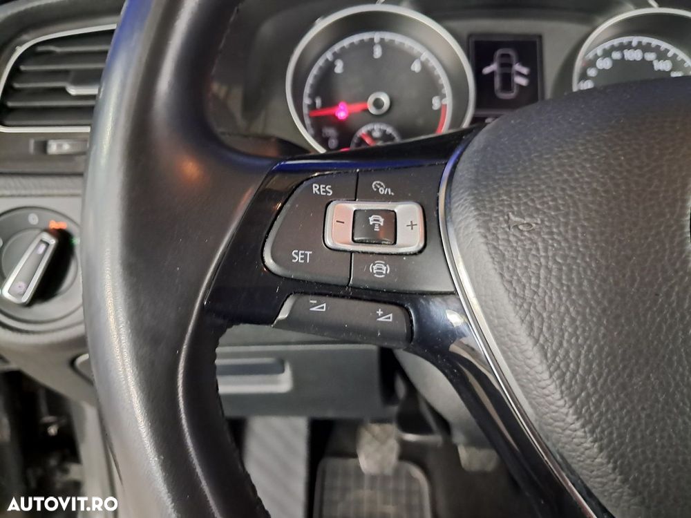 Volkswagen Golf - 4