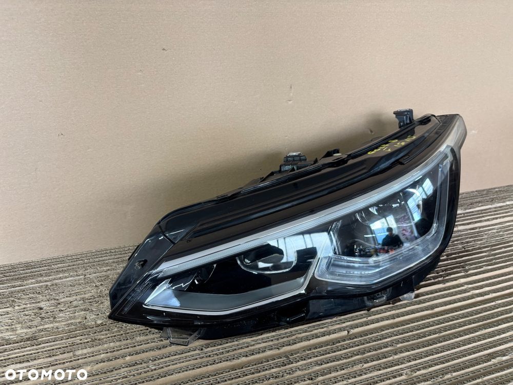 VW GOLF VIII 8  5H1941035J lampa lewa full led - 2