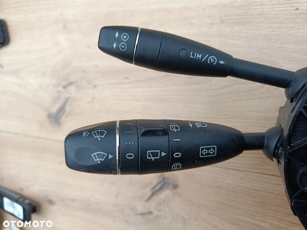 MERCEDES W207 W212 TAŚMA KIEROWNICY ZWIJAK PRZEŁĄCZNIK ZESPOLONY MANETKA A2129008602 - 2