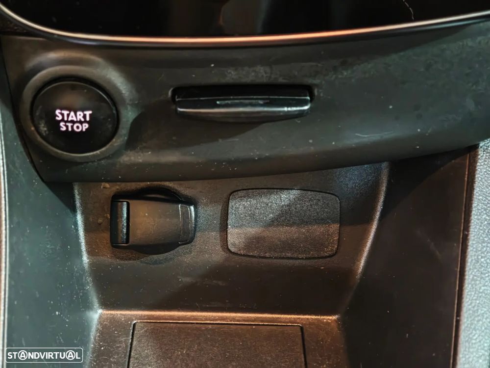 Renault Clio 0.9 TCe Limited - 10