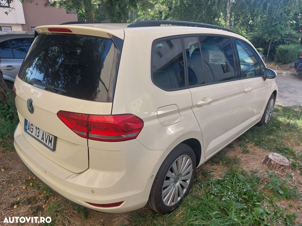 Volkswagen Touran - 22