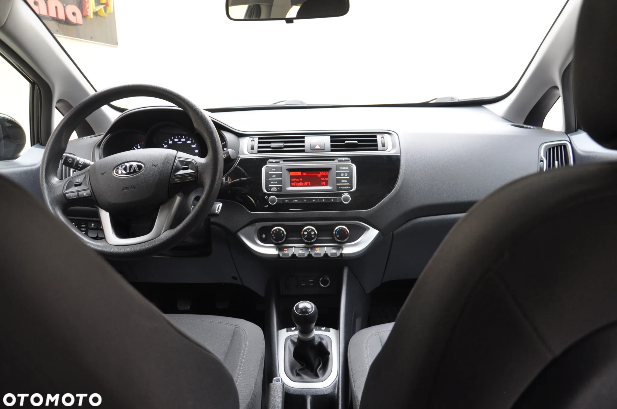 Kia Rio - 9