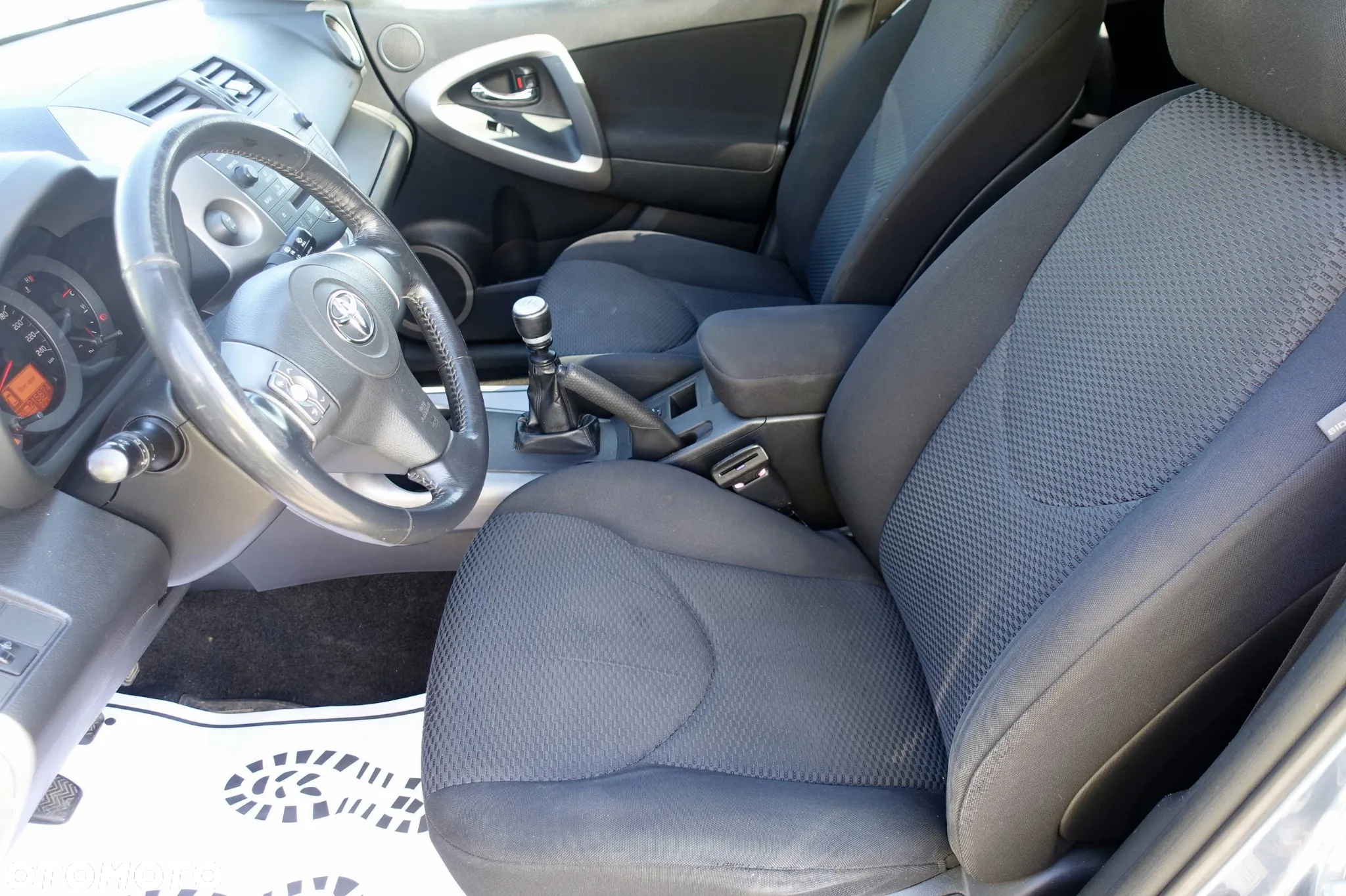 Toyota RAV4 2.2 D-4D 4x4 - 10