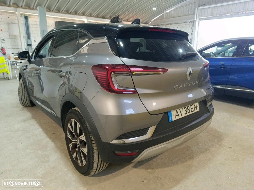 Renault Captur 1.6 E-Tech Plug-In Hybrid Techno - 2
