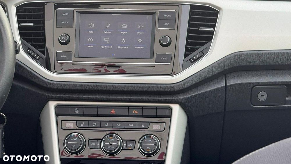 Volkswagen T-Roc - 39