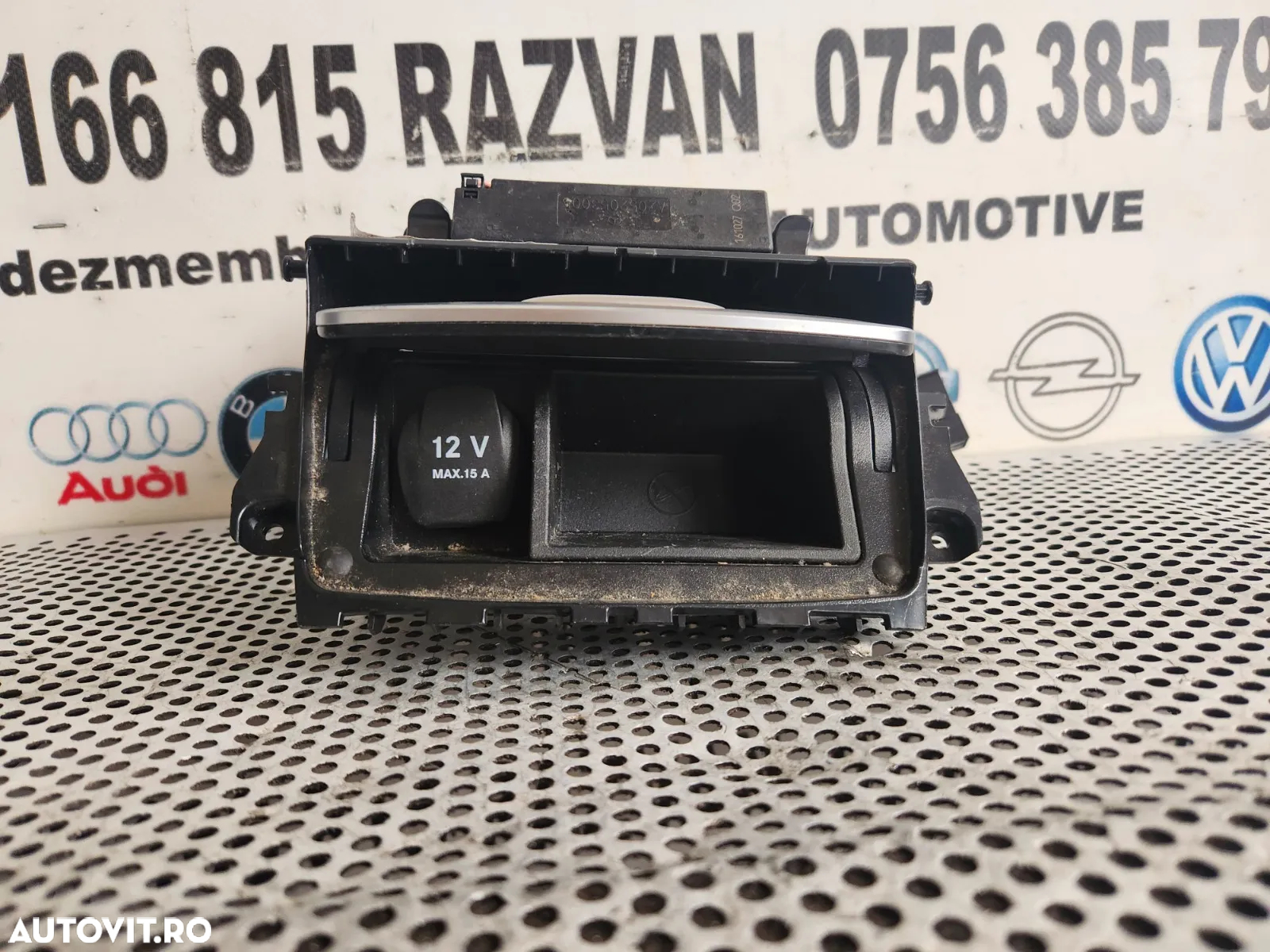 Scrumiera Originala Mercedes A Class W176 Dezmembrez Mercedes A Class W176 2.2 Cdi Motor 651 - Dezm - 5