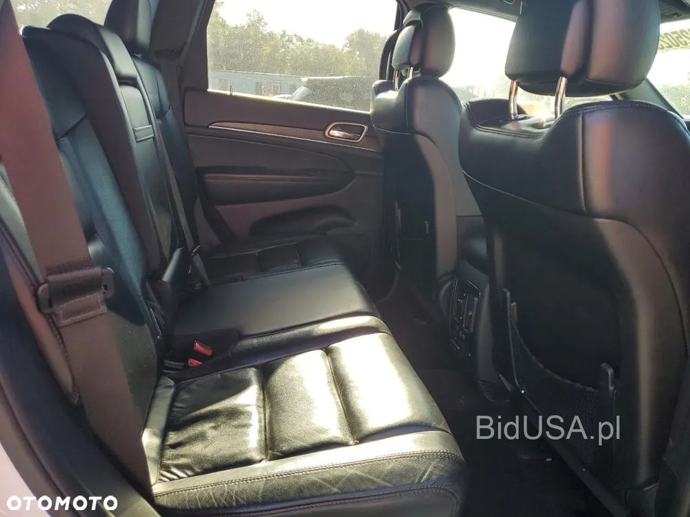 Jeep Grand Cherokee - 11