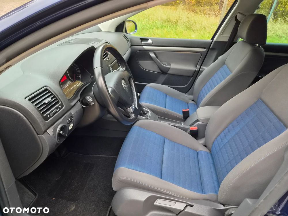 Volkswagen Golf - 26