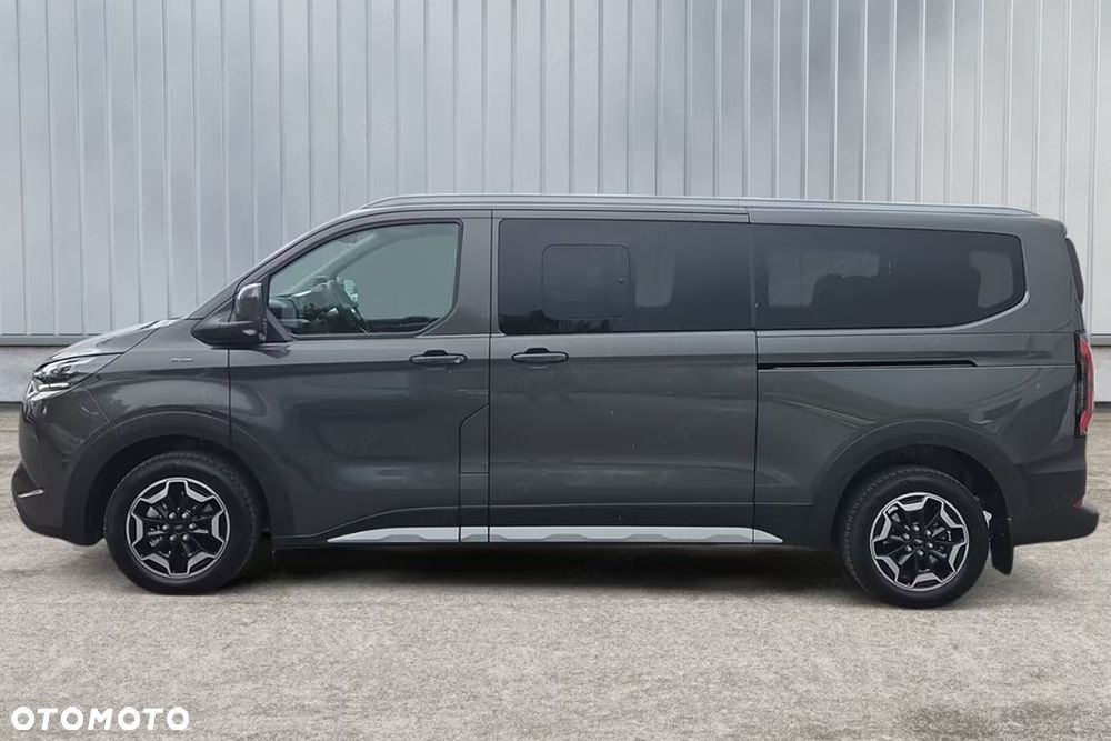 Ford Tourneo Custom - 9