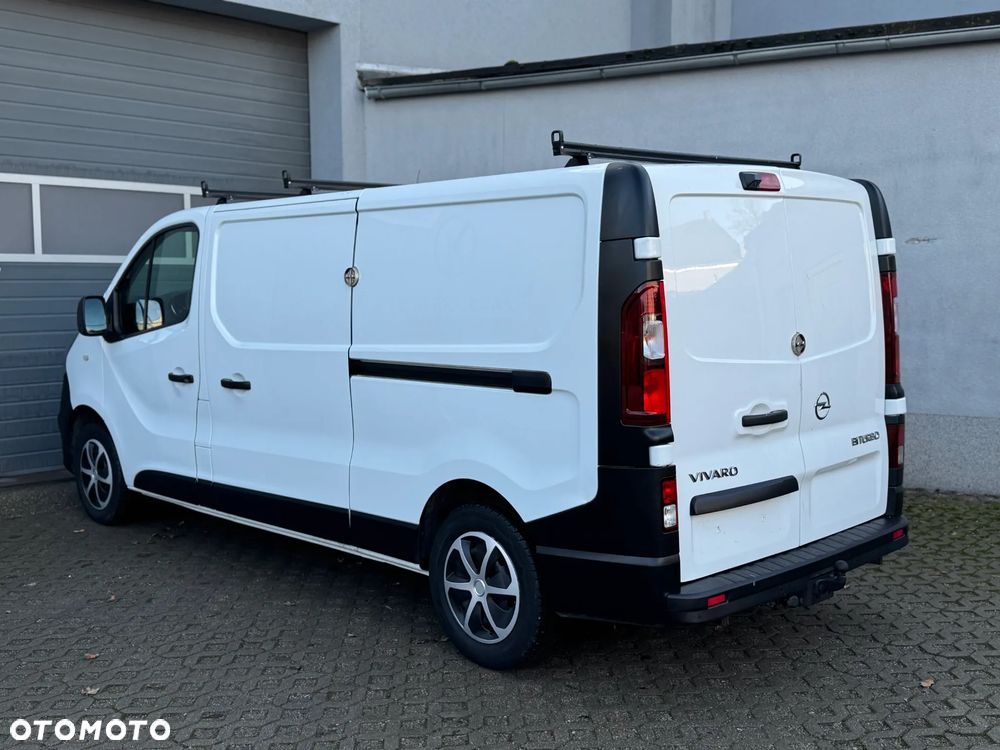 Opel Vivaro - 10