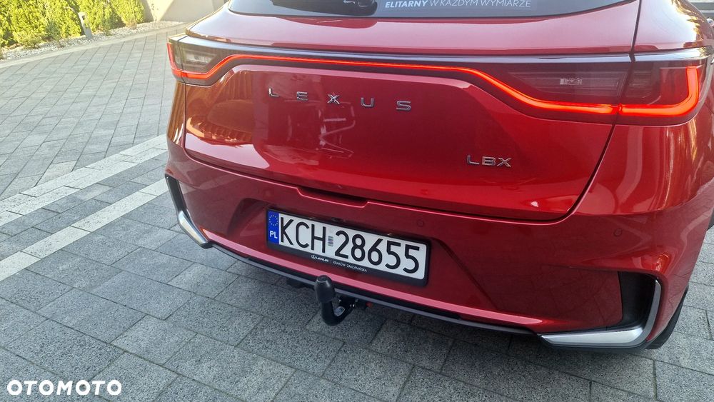 Lexus LBX 1.5 Hybrid Emotion - 2