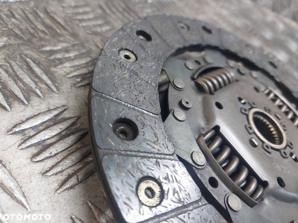 SPRZĘGŁO TARCZA + KOŁO ZAMACHOWE BORA I 1.6 16V - 6