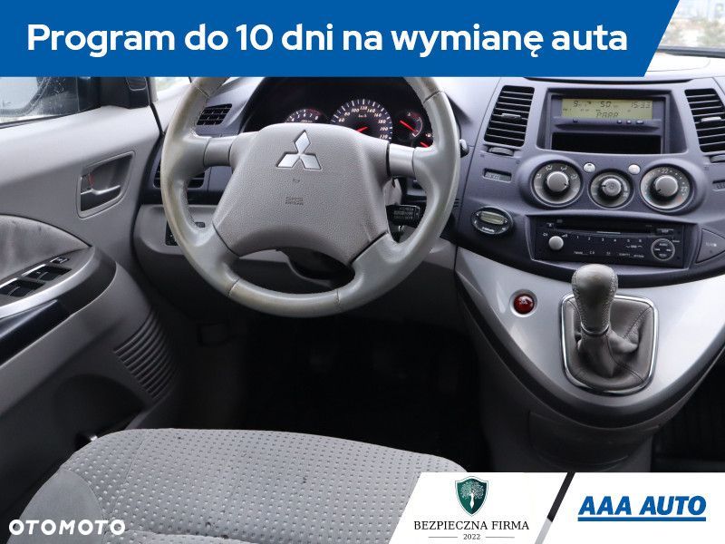 Mitsubishi Grandis - 8