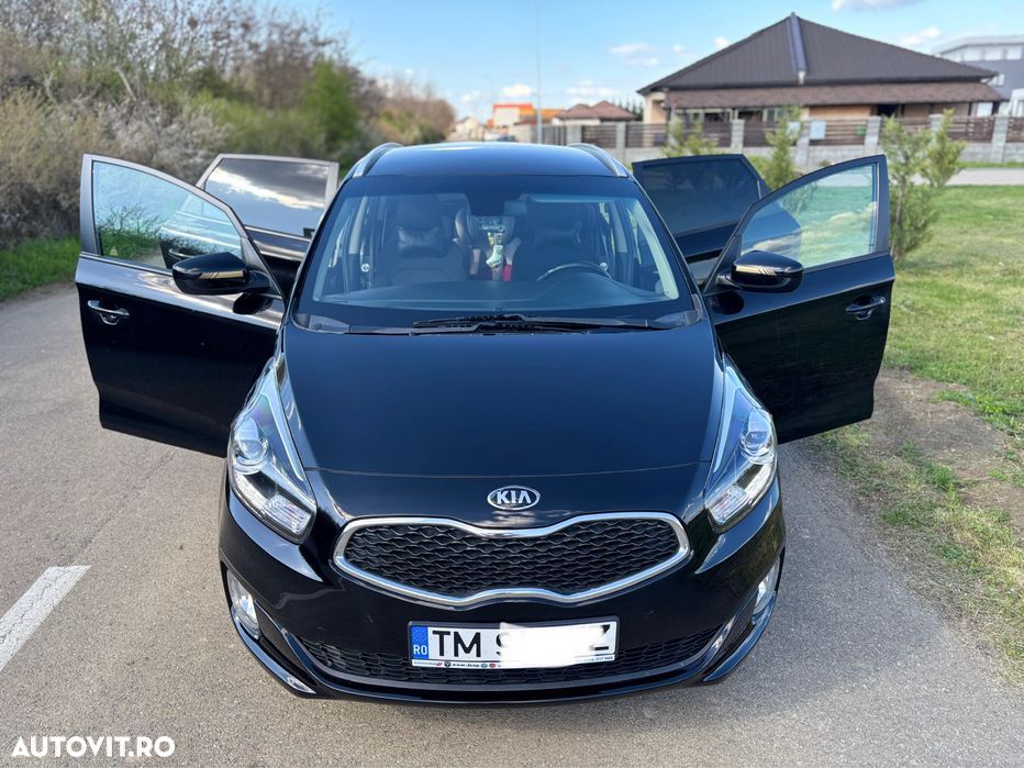 Kia Carens - 1