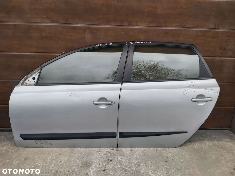 HYUNDAI i30 I Kombi drzwi lewy przód kompletne 2R - 4