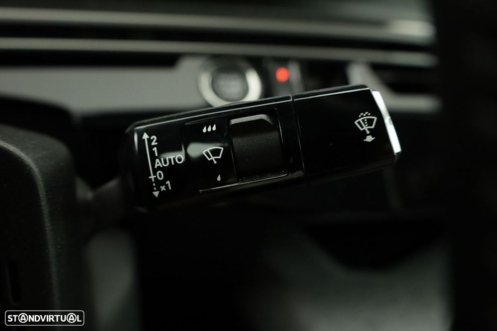 Peugeot 3008 1.2 Hybrid Allure e-DCS6 - 15