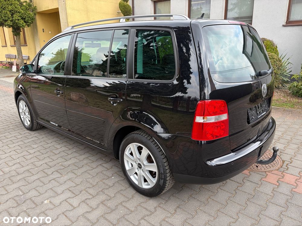 Volkswagen Touran 2.0 FSI Automatik Highline - 13