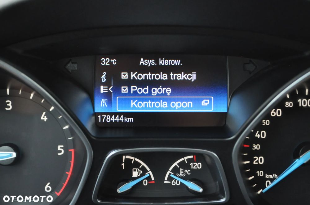 Ford Grand C-MAX - 25
