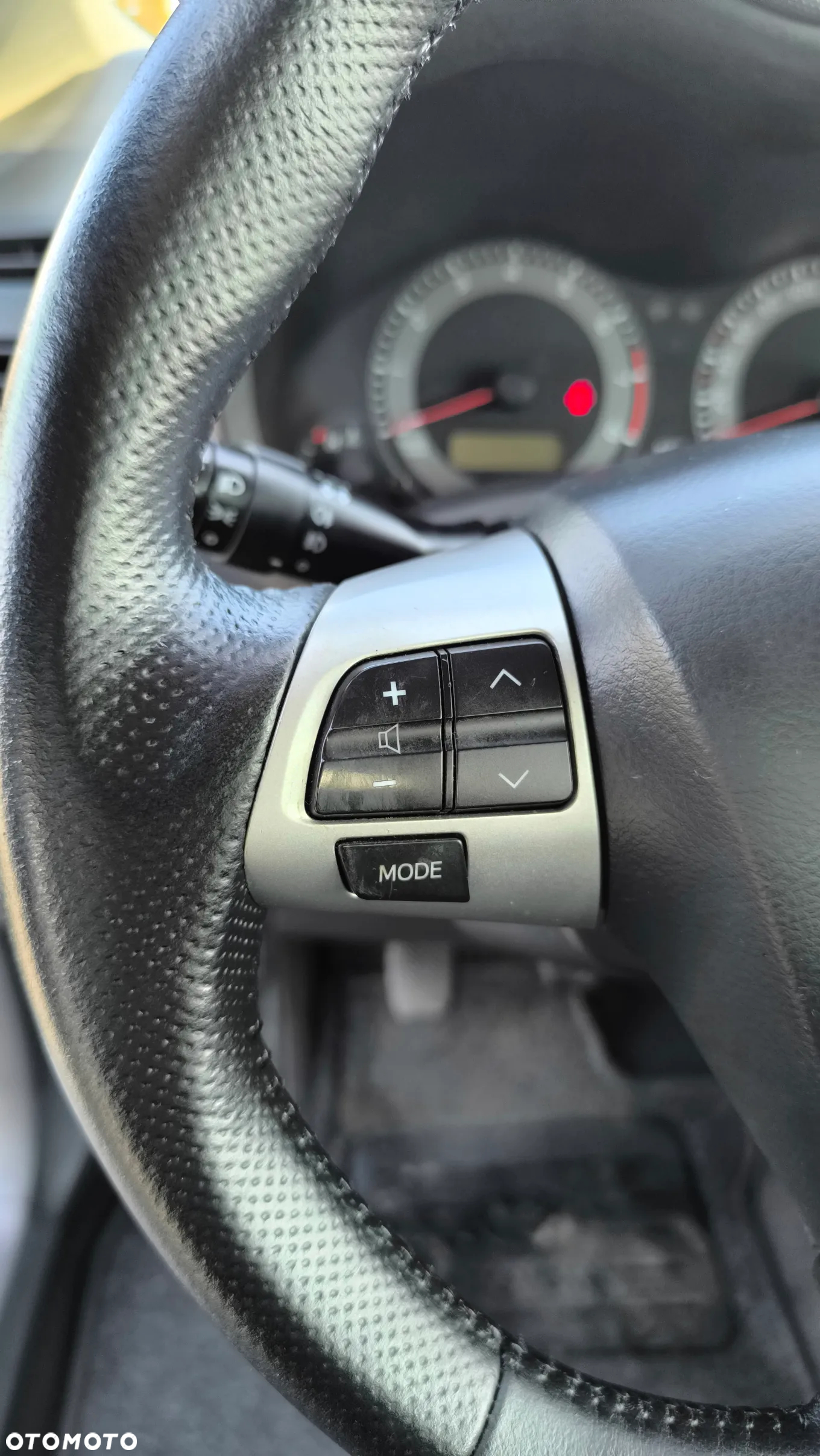 Toyota Auris 1.6 Executive - 27