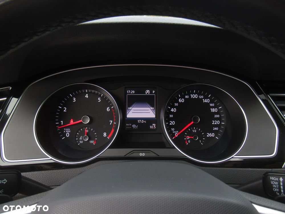 Volkswagen Passat 1.5 TSI EVO Business DSG - 23