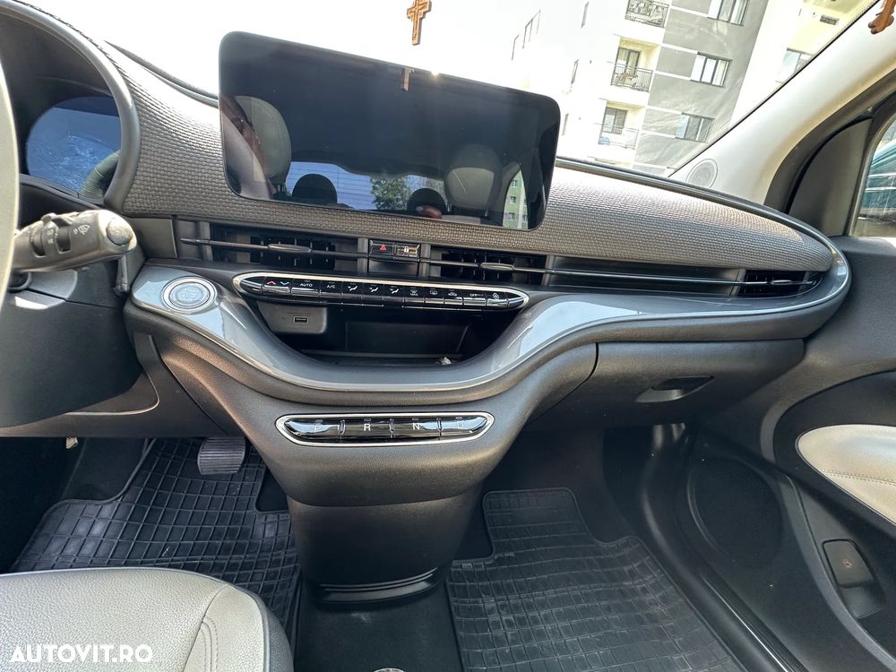 Fiat 500E La Prima - 16