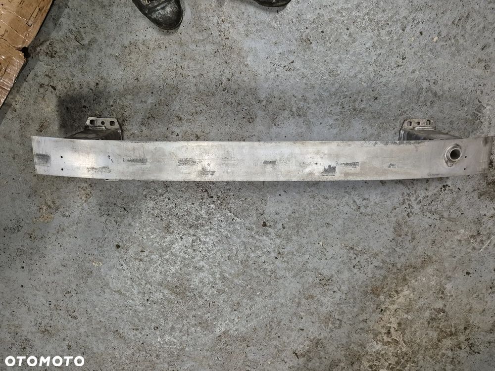 Belka zderzaka przód a8 d4 4H0807109B wzmocnienie przedniego pas - 1