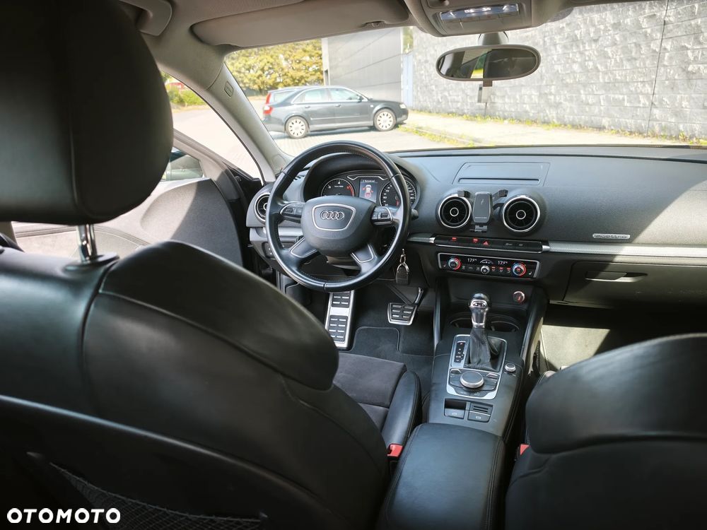 Audi A3 Sportback 2.0 TDI (clean diesel) quattro S tronic Ambiente - 25