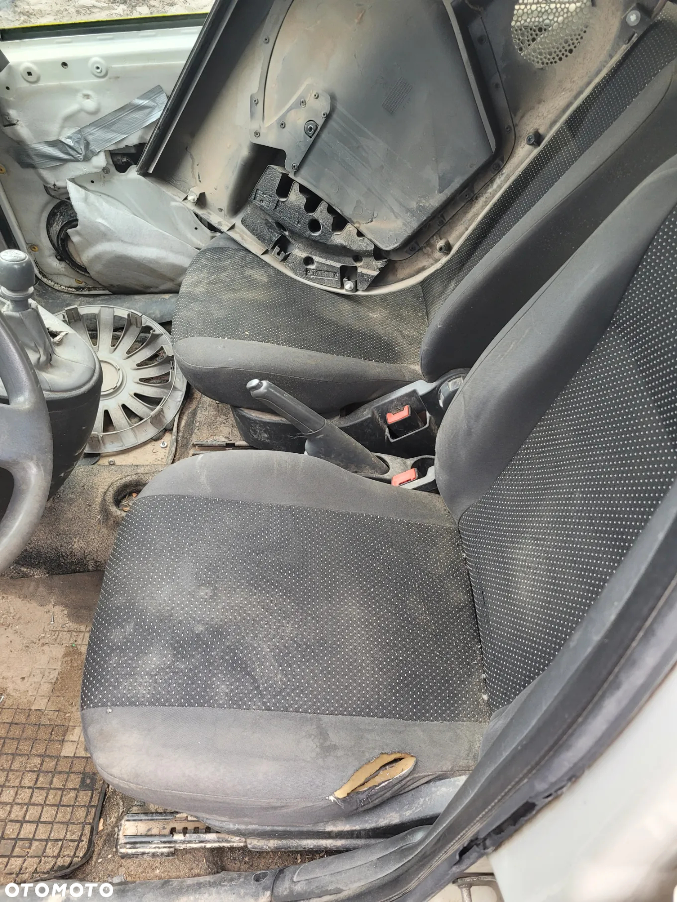 fiat panda II fotel kanapa deska kokpit podsufitka boczek podłokietnik licznik panel szyb stacyjka - 3