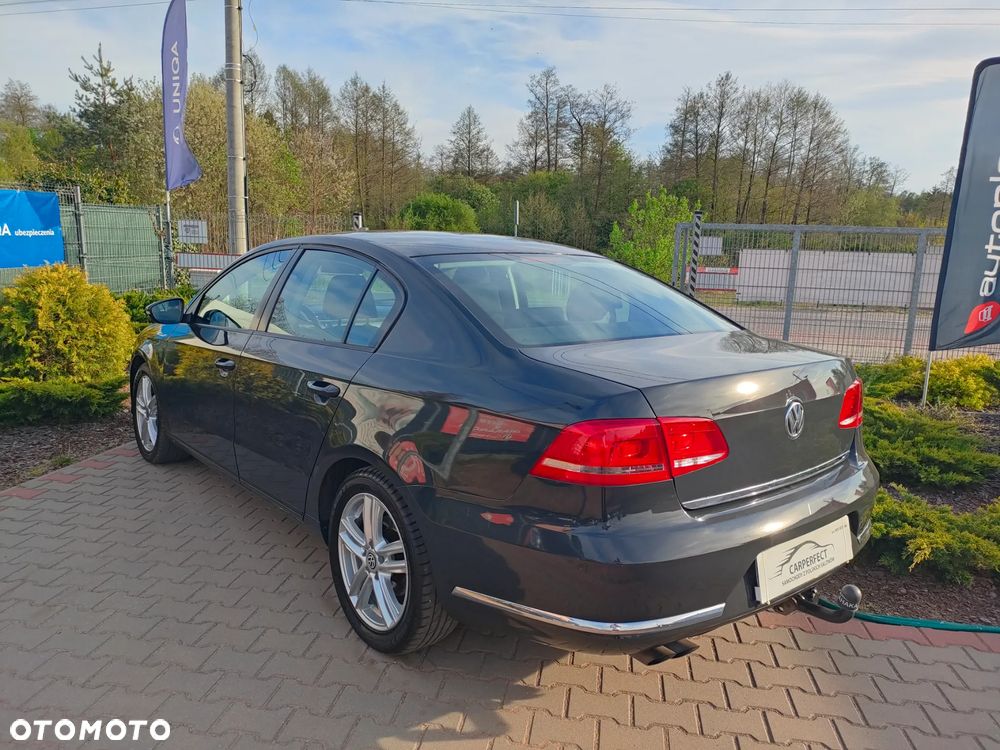Volkswagen Passat 2.0 Blue TDI SCR Trendline - 10