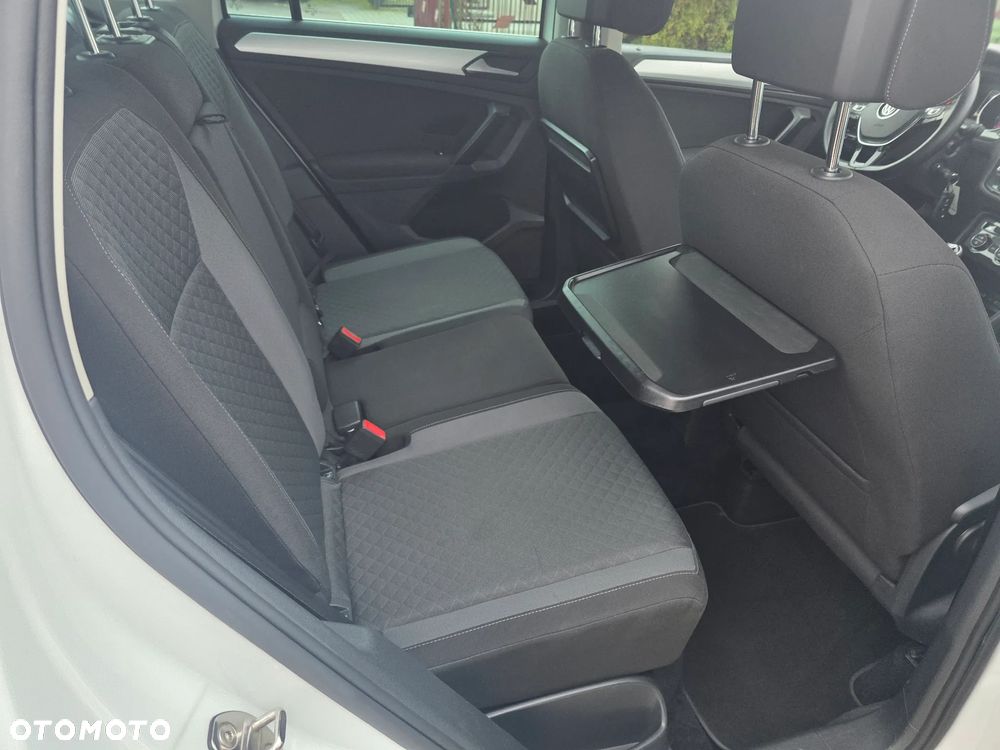 Volkswagen Tiguan - 23