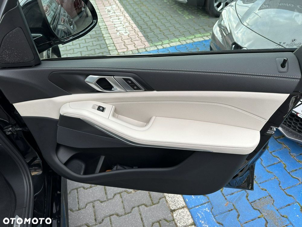 BMW X5 xDrive30d mHEV - 33