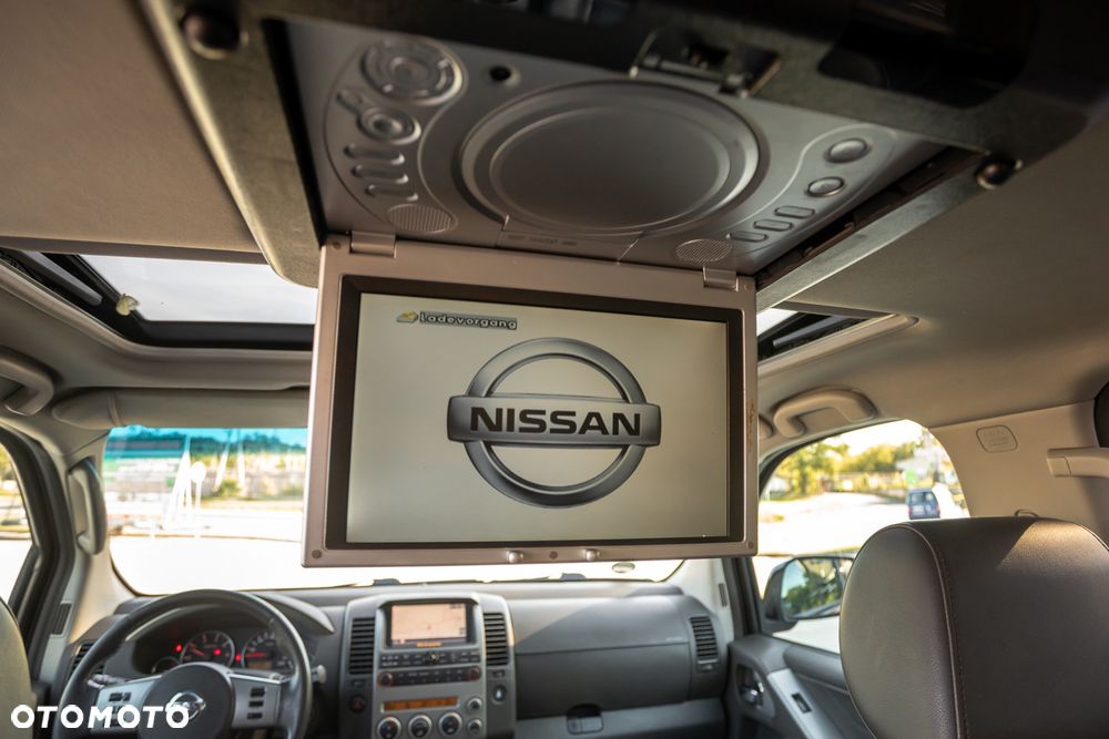 Nissan Pathfinder 2.5 dCi Premium - 32
