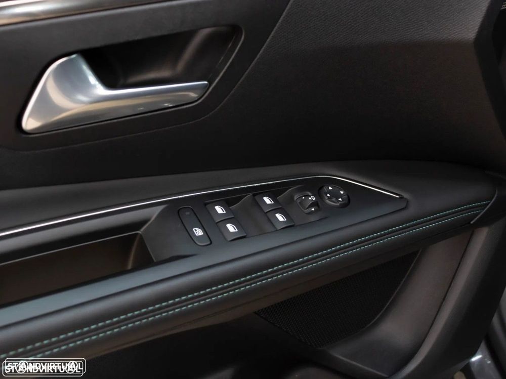 Peugeot 3008 1.2 PureTech Allure EAT8 - 11
