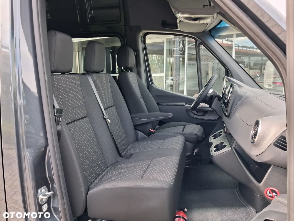 Mercedes-Benz Sprinter 317 CDI - 12