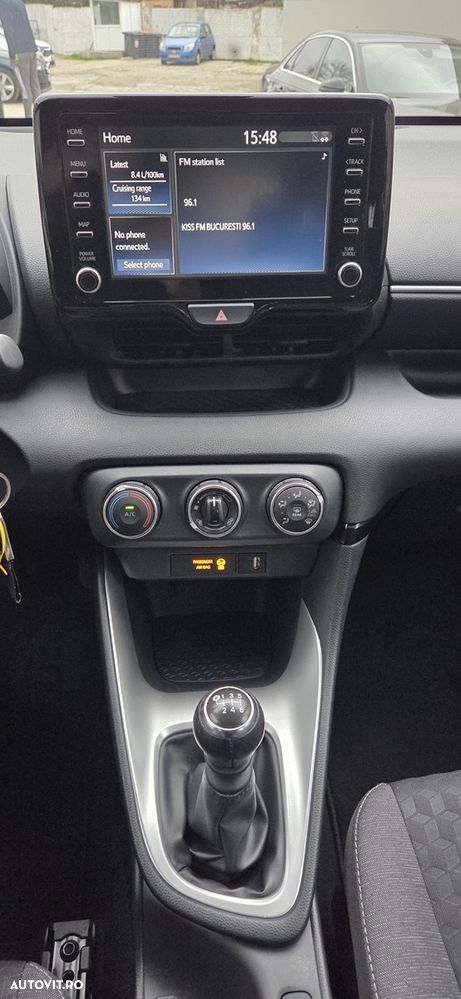 Toyota Yaris 1.5 L Dynamic - 24