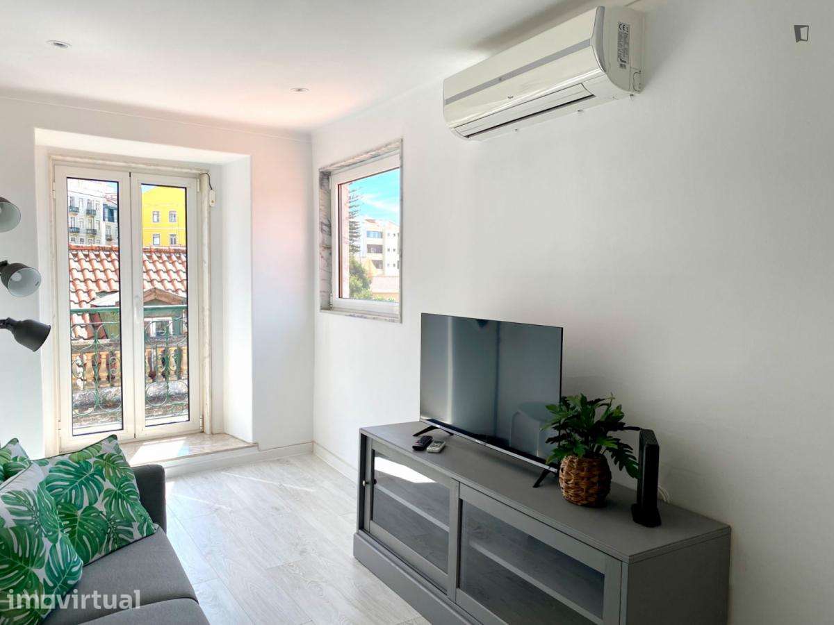 Apartamento com 3 quartos - localizado em Mouraria Lisbon - Grande imagem: 2/6