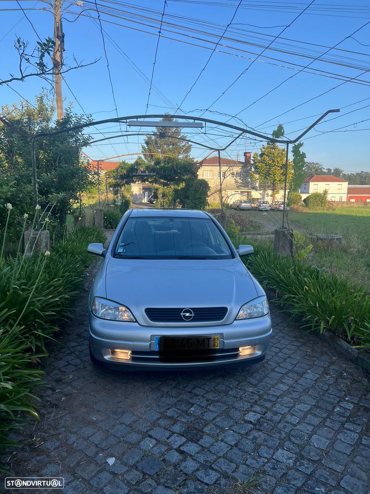 Opel Astra 1.4 Sport - 1