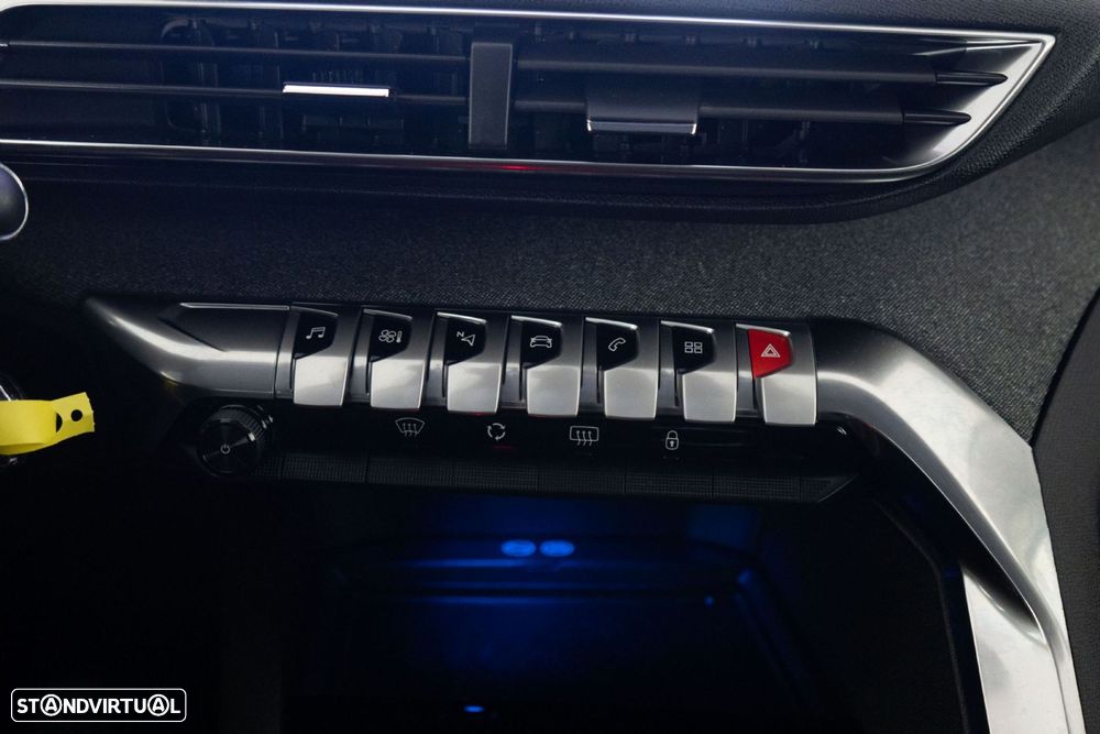 Peugeot 3008 1.2 PureTech Allure - 25