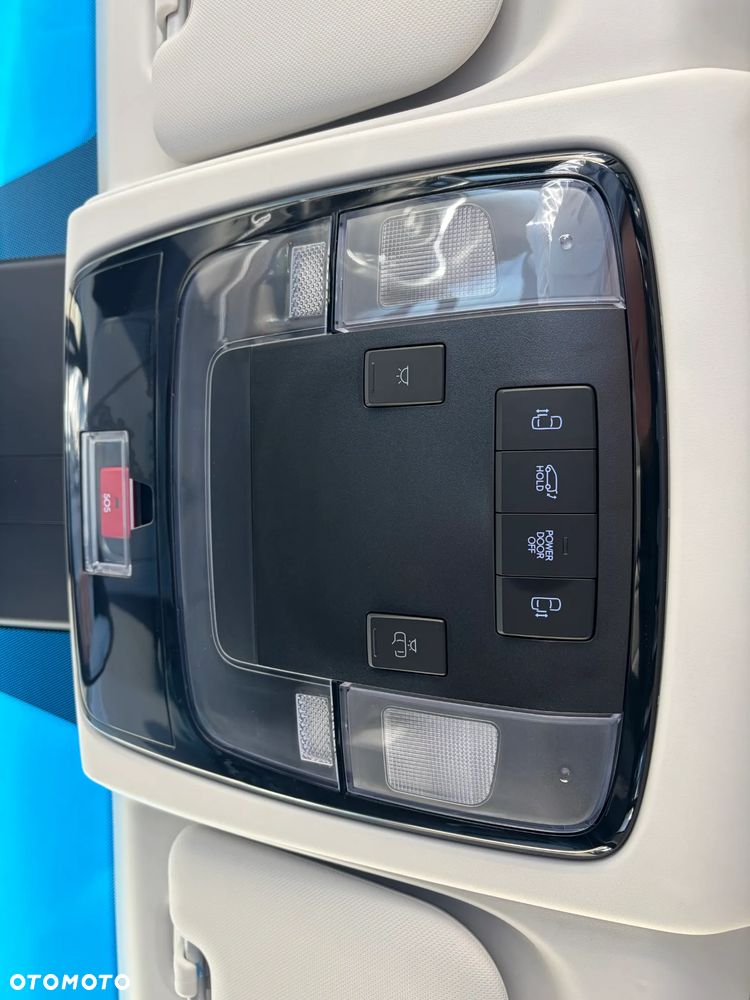 Hyundai Staria 1.6 T-GDI HEV Smart VIP - 21