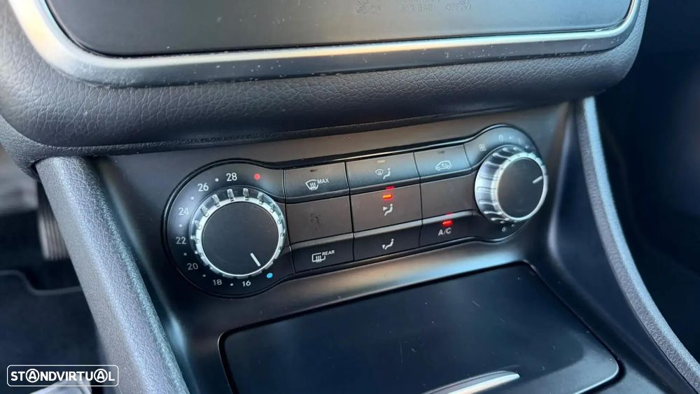 Mercedes-Benz A 180 d Urban - 33