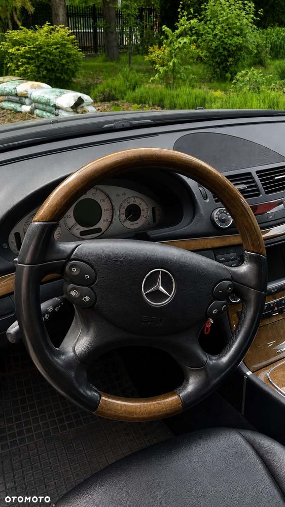 Mercedes-Benz Klasa E 350 4Matic Automatik Elegance - 19