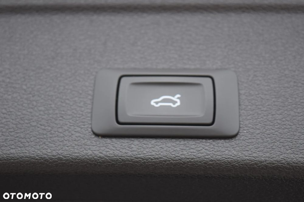 Audi A4 Avant 40 TFSI sport - 36