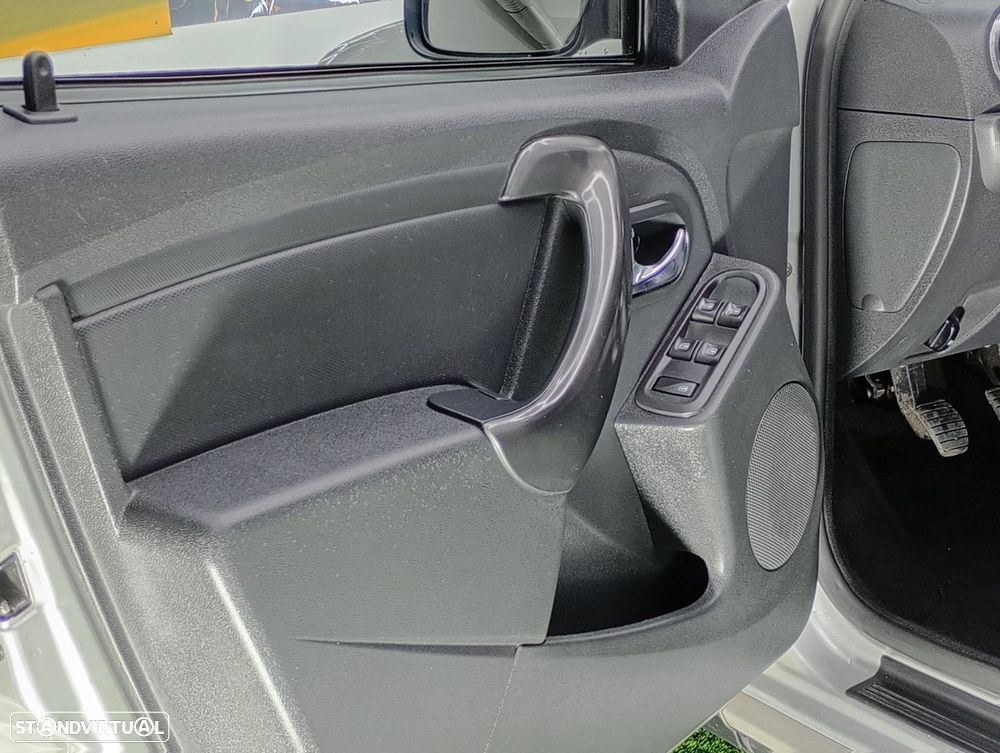 Dacia Duster 1.5 dCi SL Urban Explorer - 15