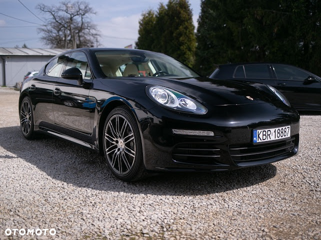 Porsche Panamera S - 5