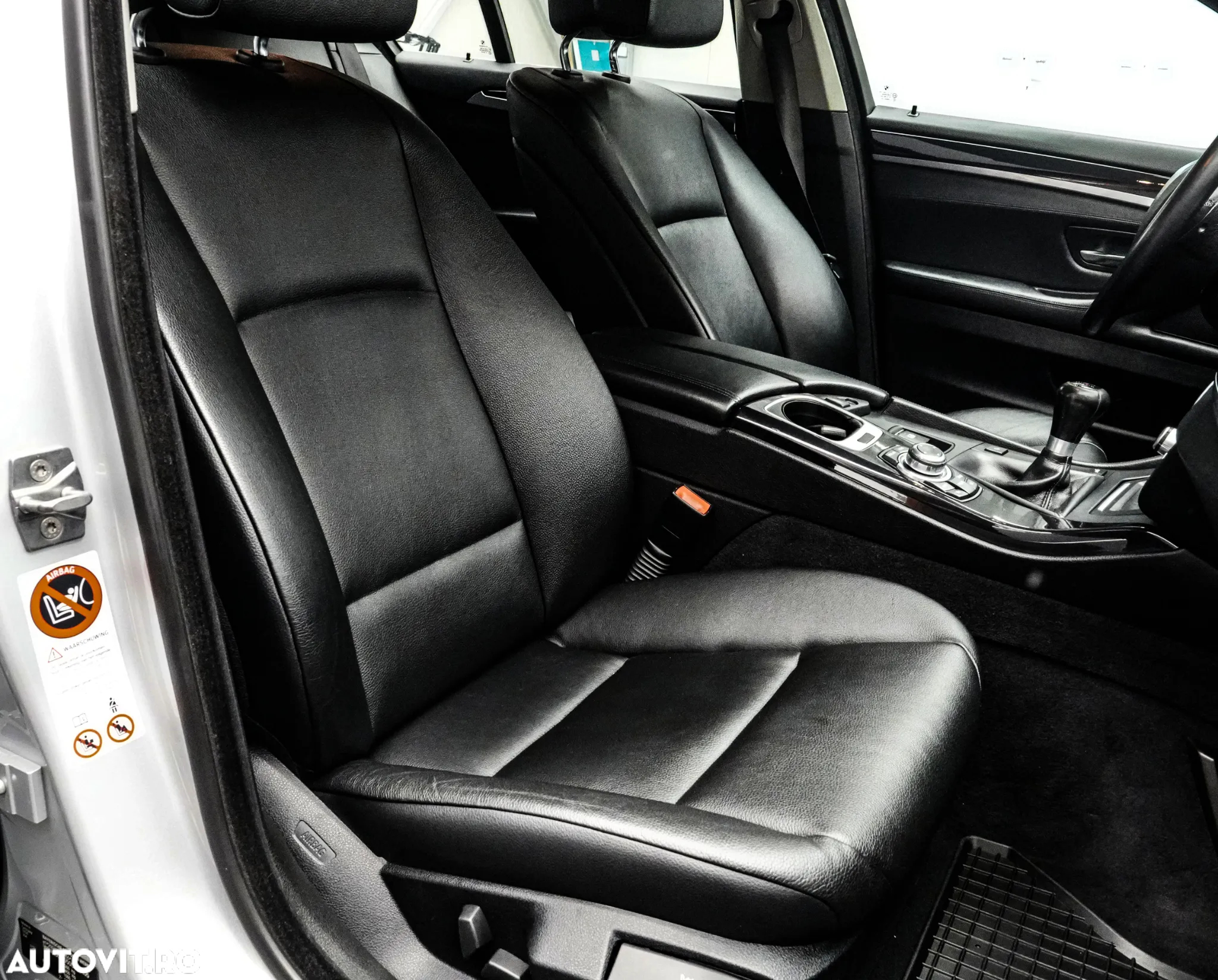 BMW Seria 5 520d Touring - 14
