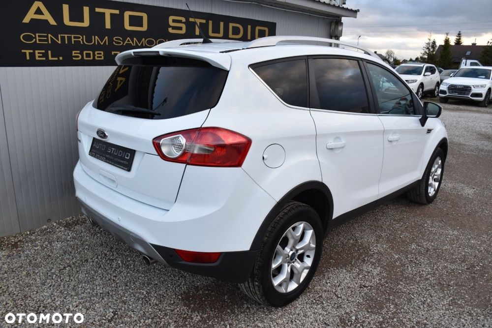 Ford Kuga 2.0 TDCi 2x4 Titanium - 39