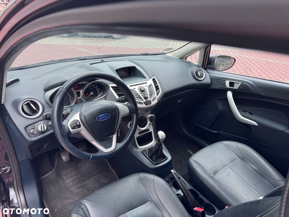 Ford Fiesta 1.25 Champions Edition - 37