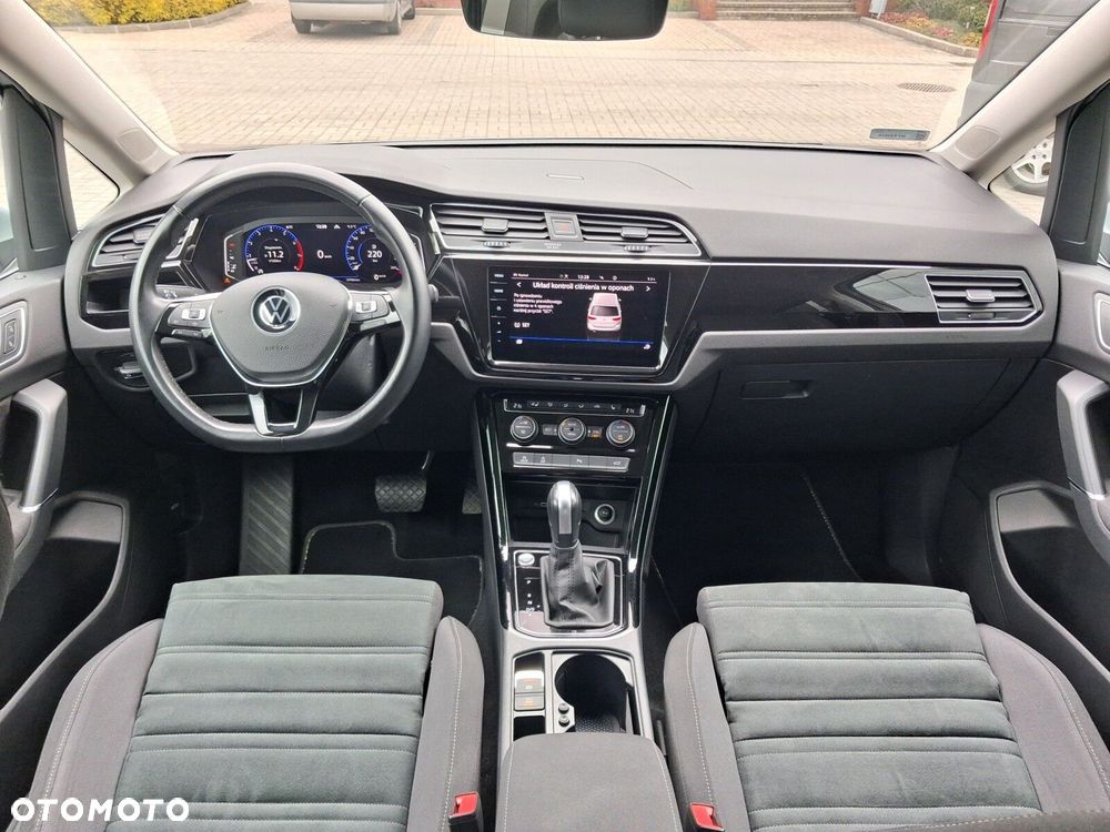 Volkswagen Touran - 5